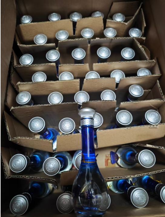 翻到一箱100ml梦之蓝M1 求问老吧友 大概多少钱买的