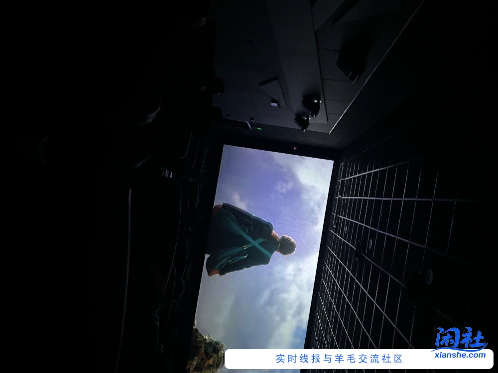 看电影 身边的妹子头发好香啊