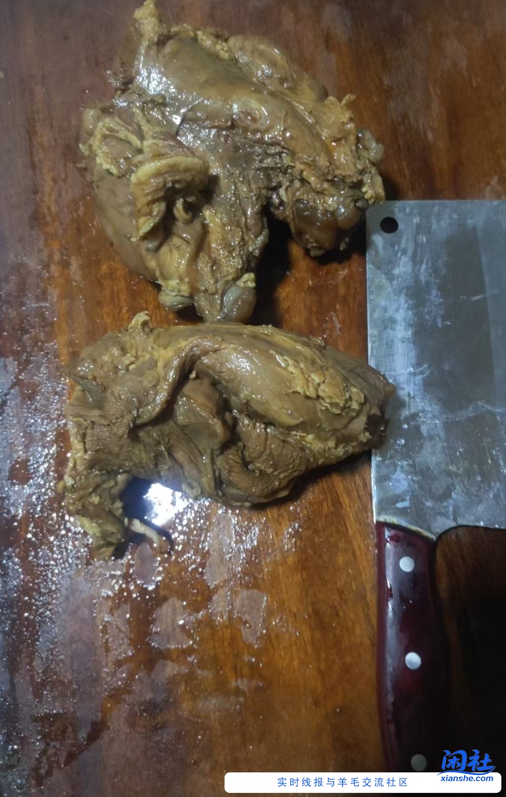 上午卤的牛腱子 新鲜出锅，外面直接买太贵了。