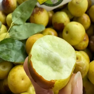 疯庞克华夫格秋冬卫衣+众知堂医用筋骨贴+熊治水牛乳蛋白棒面包