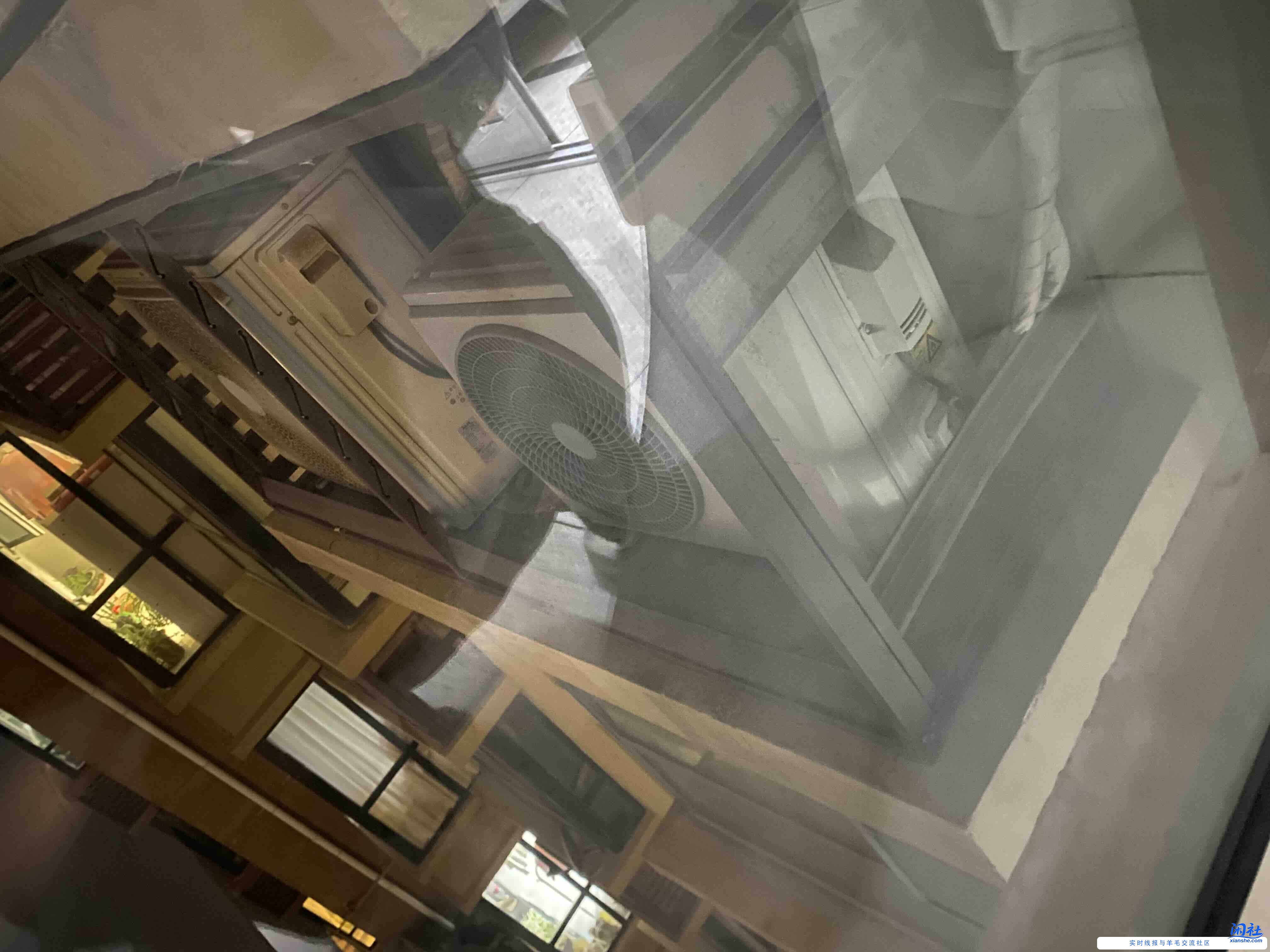 爬出去收拾了一下空调外机